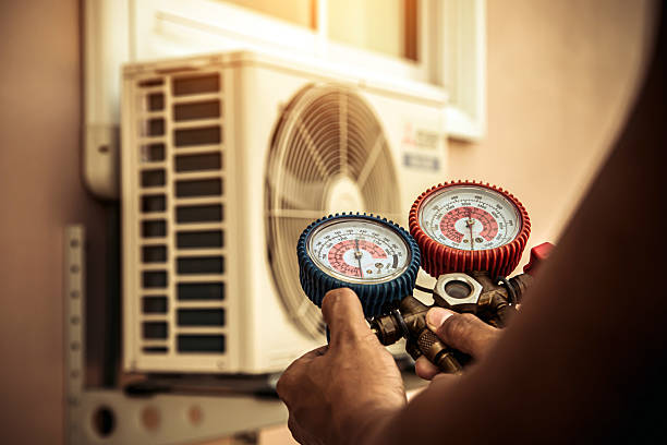 Professional Hvac technician working in Bloomfield, NY